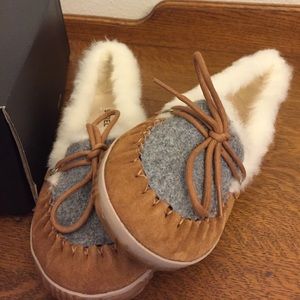 Sorely womens slippers. New